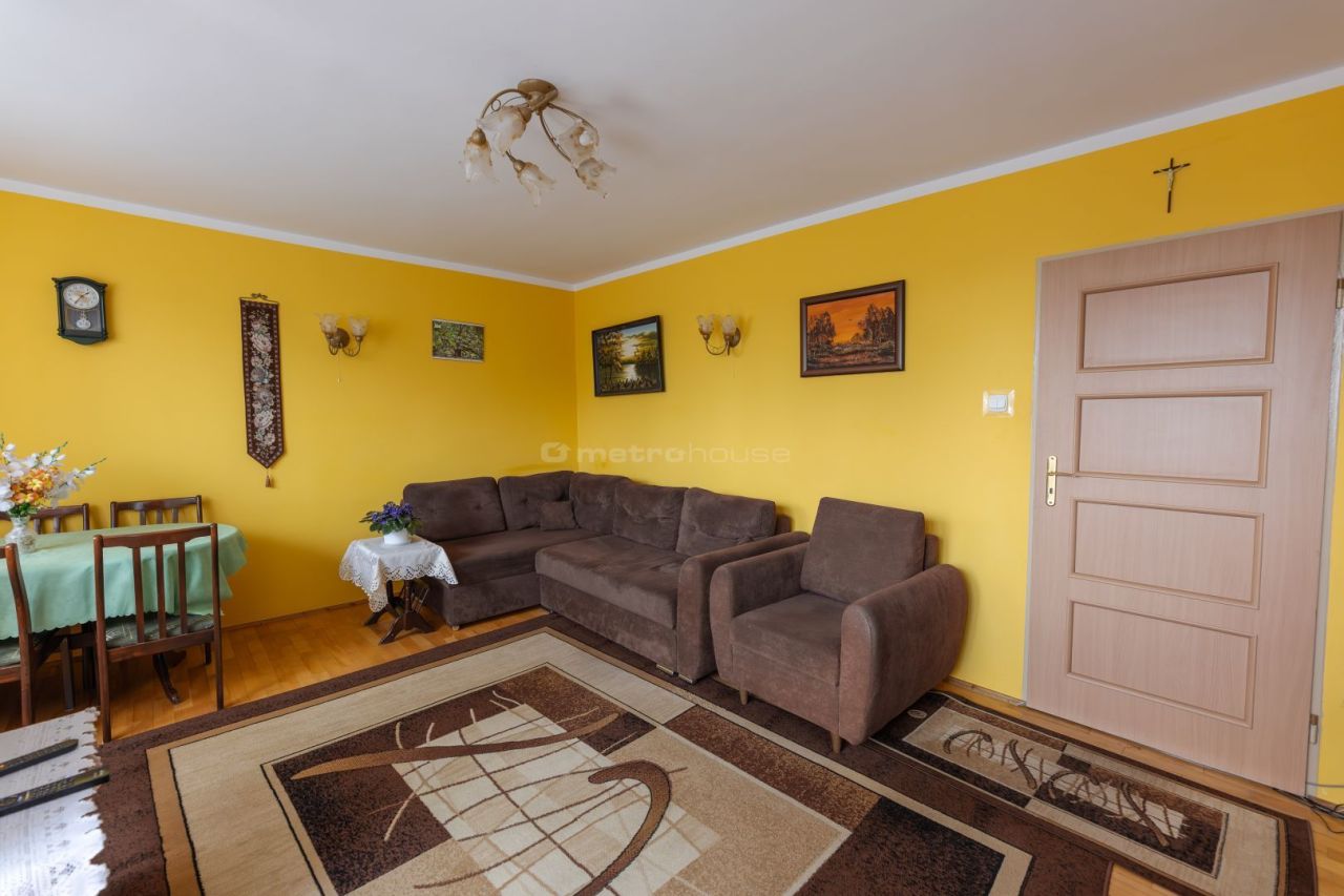 Mieszkanie 3-pokojowe Serock. Zdjęcie 3