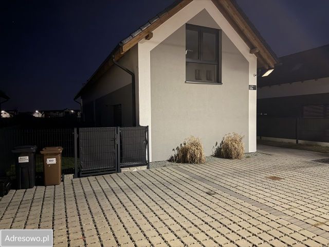 bliźniak, 3 pokoje Gogolin, ul. Krótka. Zdjęcie 1