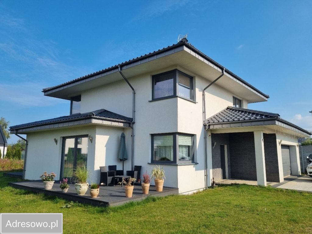 dom wolnostojący, 4 pokoje Przewłoka, ul. St. Lema. Zdjęcie 1