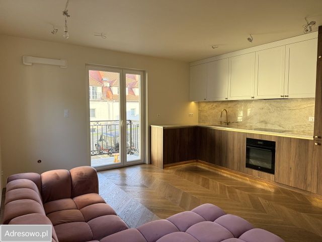 Mieszkanie 3-pokojowe Bielsko-Biała Śródmieście, ul. Jana Sobieskiego. Zdjęcie 1