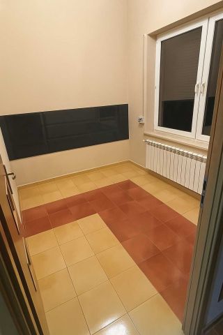 Lokal Tłuszcz Centrum, ul. Ratuszowa. Zdjęcie 1