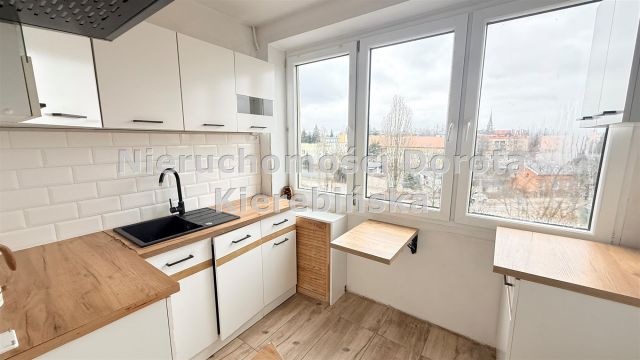 Mieszkanie 3-pokojowe Tomaszów Mazowiecki, ul. Bartosza Głowackiego. Zdjęcie 3