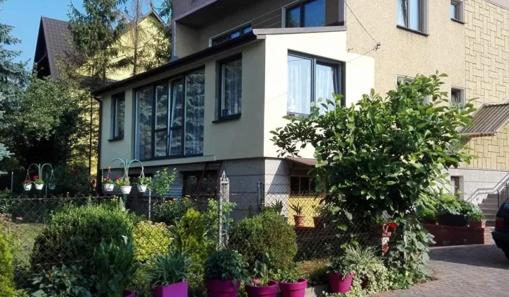 budynek wielorodzinny, 6 pokoi Sterkowiec, Sosnowa