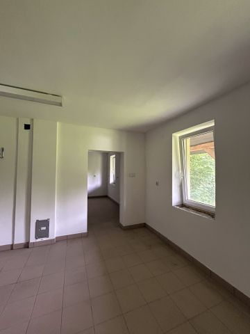 dom wolnostojący, 3 pokoje Bukowska Wola. Zdjęcie 19