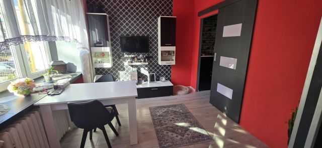 Mieszkanie 3-pokojowe Starachowice, ul. Stefana Żeromskiego. Zdjęcie 1