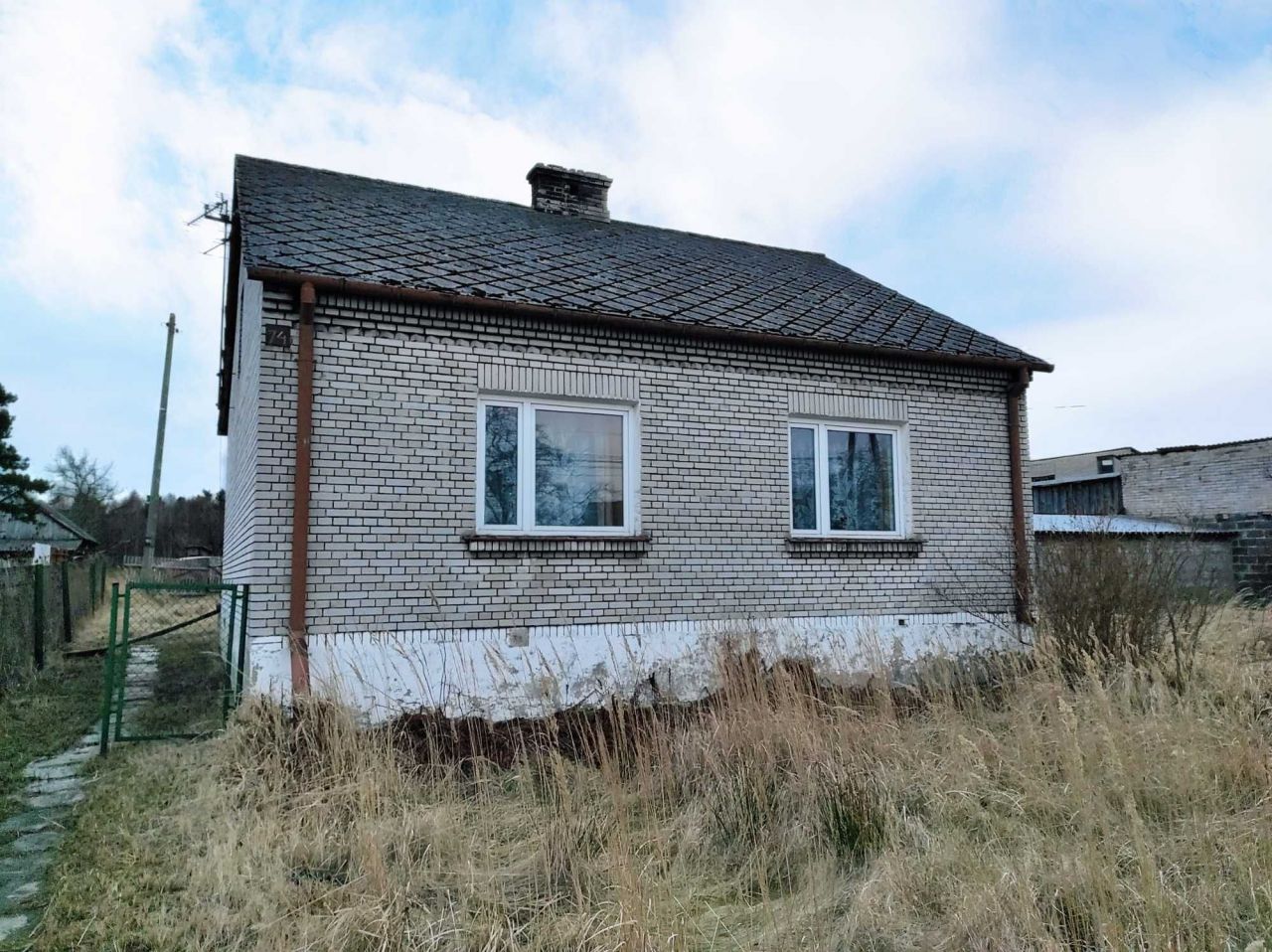 dom wolnostojący, 3 pokoje Parszów, ul. Złotoglin. Zdjęcie 1