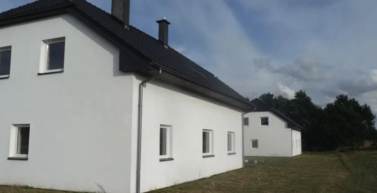 dom wolnostojący, 7 pokoi Jarosławiec. Zdjęcie 2