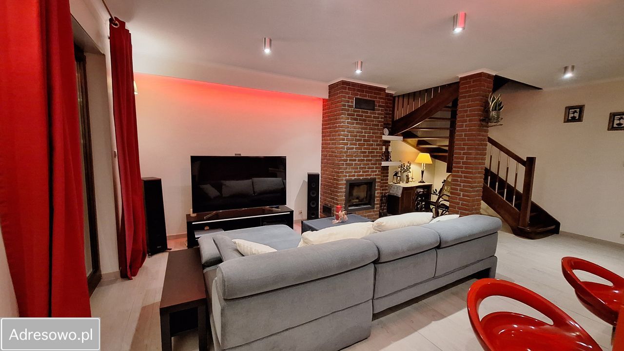 dom szeregowy, 5 pokoi Karwiany, ul. Wiśniowa. Zdjęcie 17