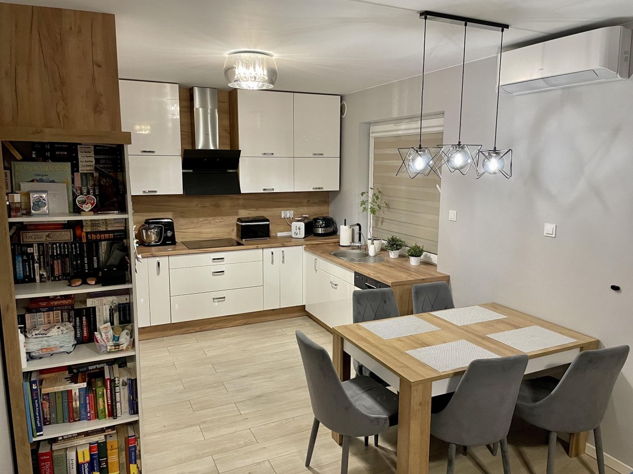 bliźniak, 4 pokoje Wrocław Pawłowice, ul. Pawłowicka