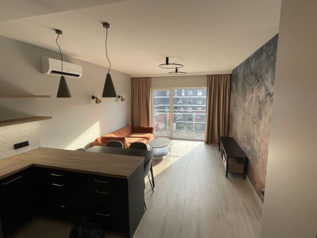 Mieszkanie 3-pokojowe Bielsko-Biała, ul. Sarni Stok. Zdjęcie 1