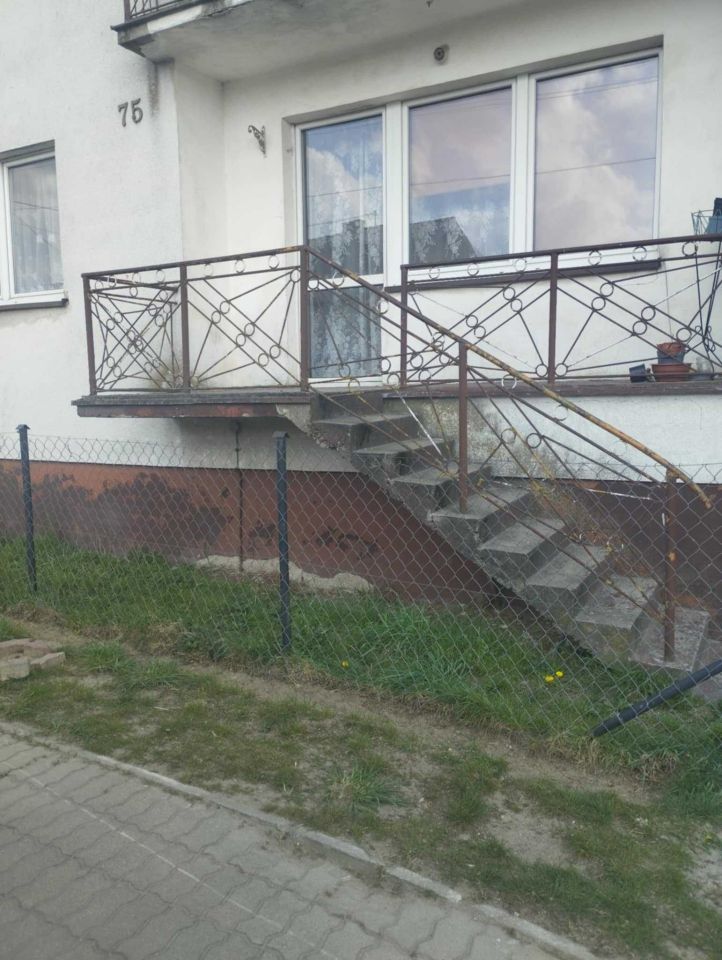 dom wolnostojący, 3 pokoje Zalesie