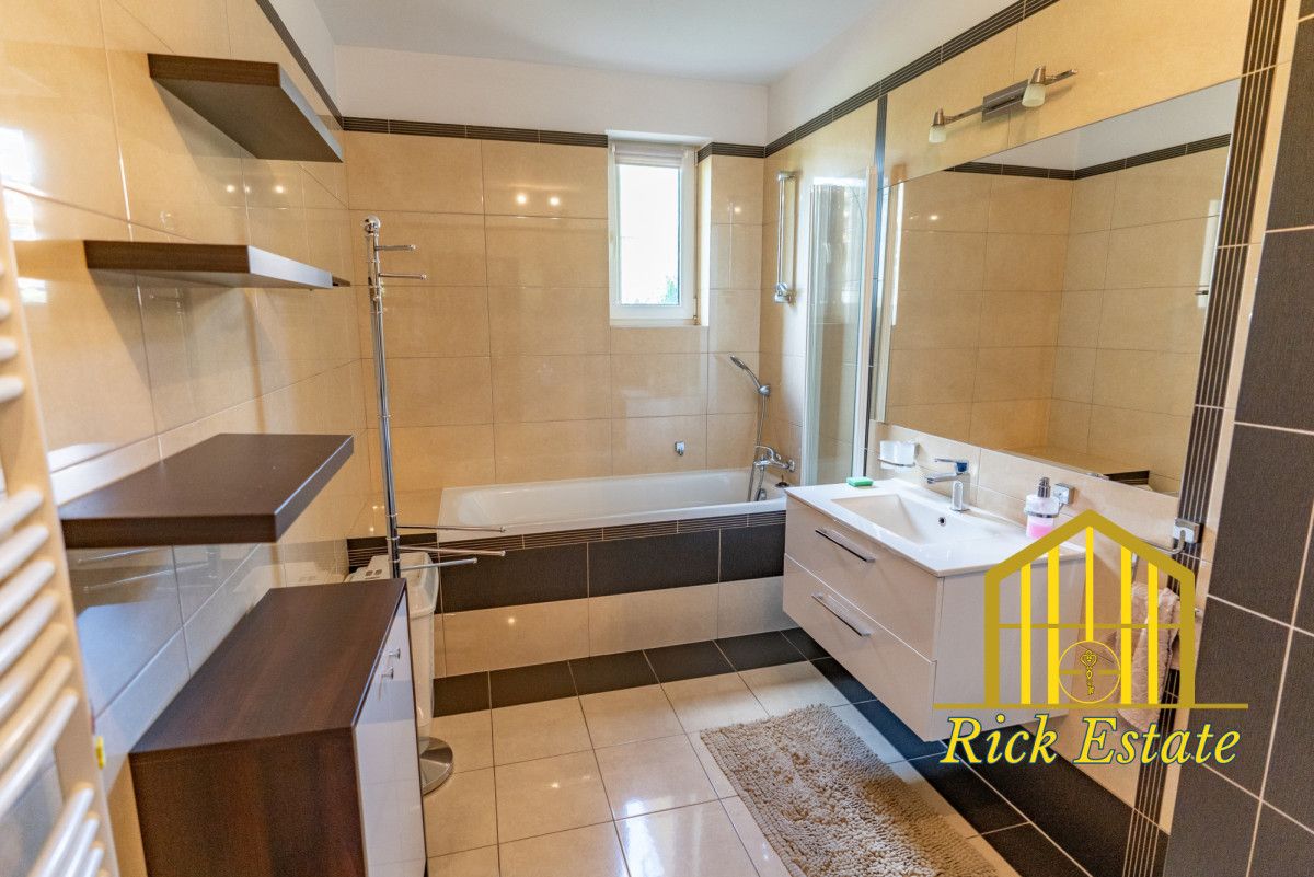 dom wolnostojący, 7 pokoi Bielsko-Biała Lipnik, ul. Chełmska. Zdjęcie 12