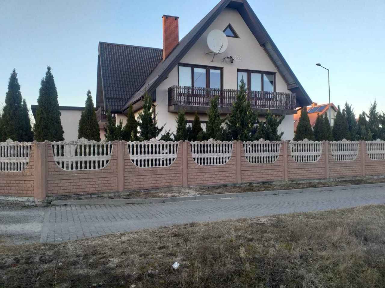 dom wolnostojący Firlej