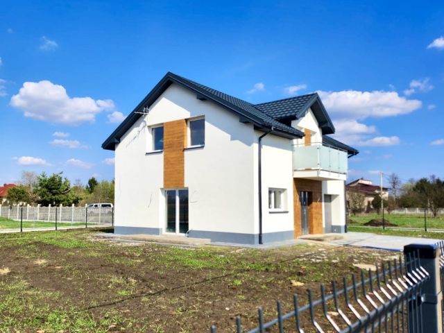 dom wolnostojący, 4 pokoje Kraków Wolica, ul. Brzeska. Zdjęcie 1