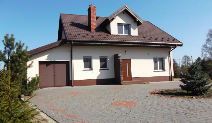 dom wolnostojący, 5 pokoi Famułki Brochowskie