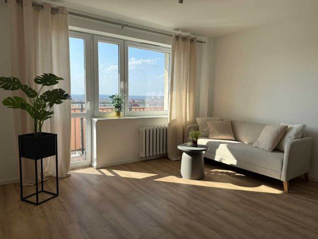 Mieszkanie 2-pokojowe Radom Gołębiów, ul. gen. Władysława Andersa. Zdjęcie 1