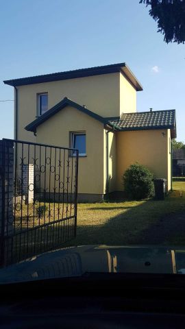 dom wolnostojący Kwiatkówek. Zdjęcie 1