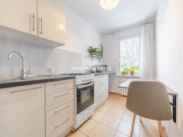 Mieszkanie 2-pokojowe Kraków Nowa Huta, os. Kolorowe. Zdjęcie 4