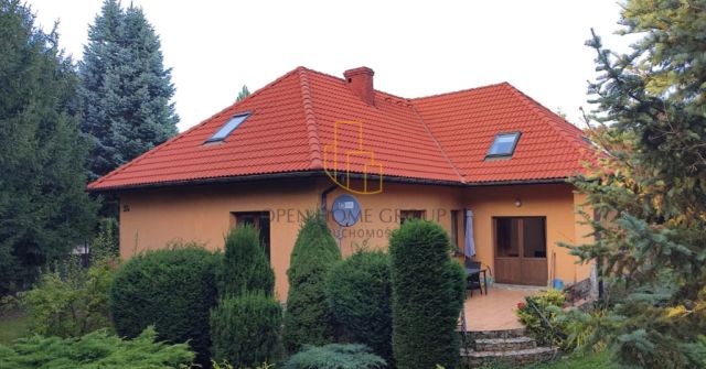 dom wolnostojący, 5 pokoi Komarno. Zdjęcie 5