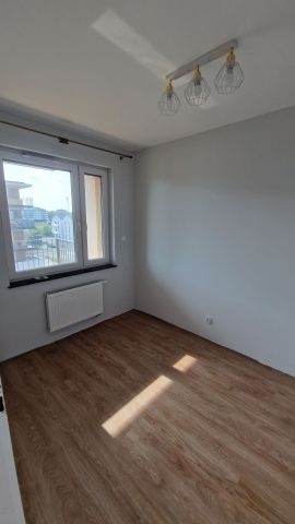 Mieszkanie 4-pokojowe Kępno, ul. Marszałka Józefa Piłsudskiego. Zdjęcie 1