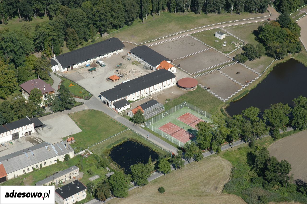 dworek, 14 pokoi Jeziorki. Zdjęcie 1