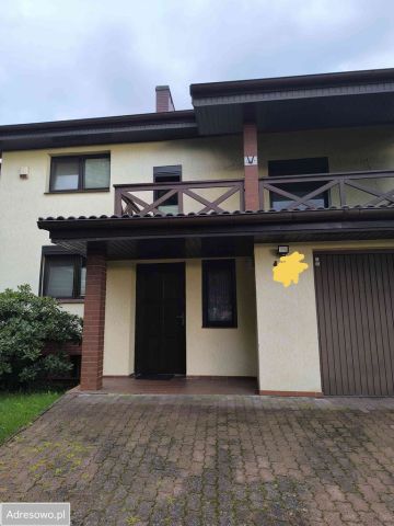 dom wolnostojący, 5 pokoi Piła Centrum, ul. Dąbrowskiego. Zdjęcie 1