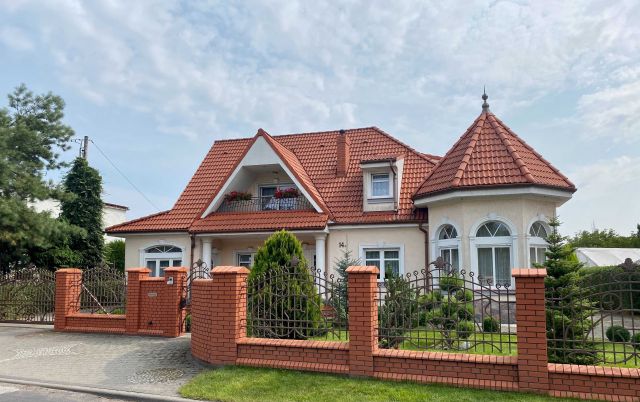 dom wolnostojący, 6 pokoi Strzelno, ul. Tadeusza Kościuszki. Zdjęcie 1