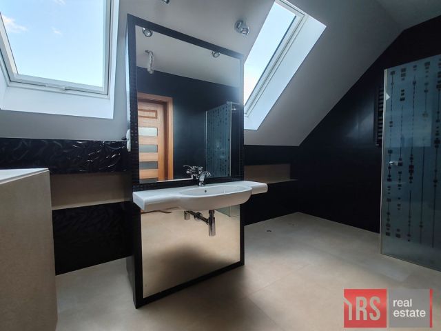 dom wolnostojący, 5 pokoi Budy Słodkowskie. Zdjęcie 9