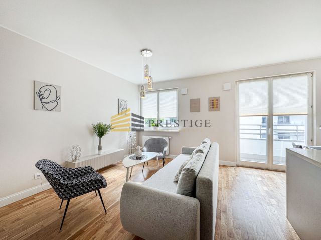 Mieszkanie 3-pokojowe Warszawa Praga-Południe, ul. Lizbońska. Zdjęcie 1