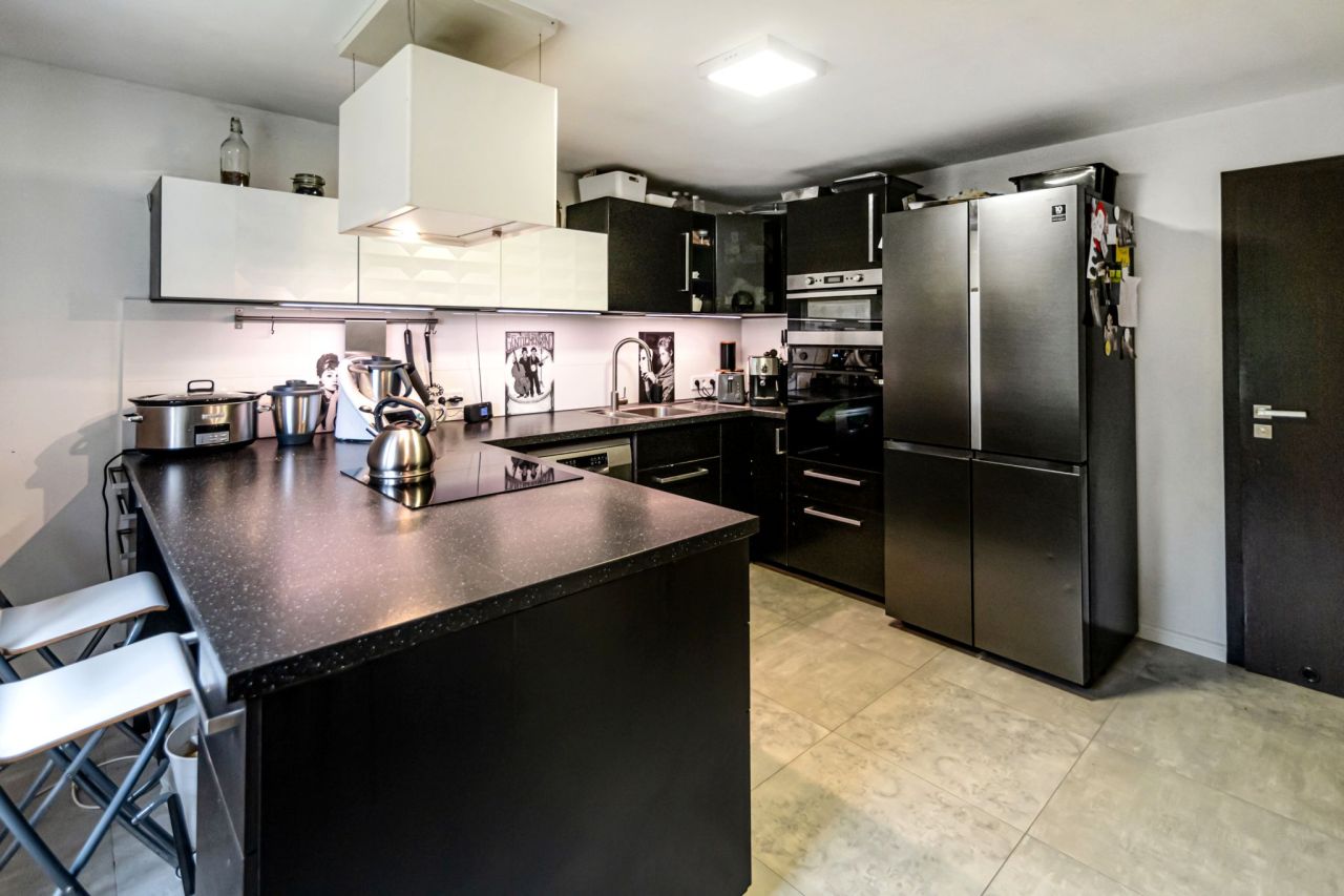 dom wolnostojący, 7 pokoi Stradów. Zdjęcie 12