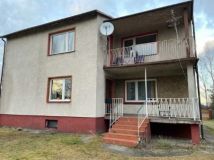 dom wolnostojący, 6 pokoi Rożny. Zdjęcie 1