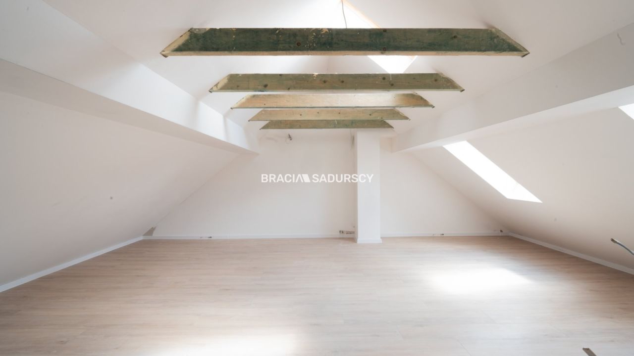 Mieszkanie 4-pokojowe Strumiany. Zdjęcie 13