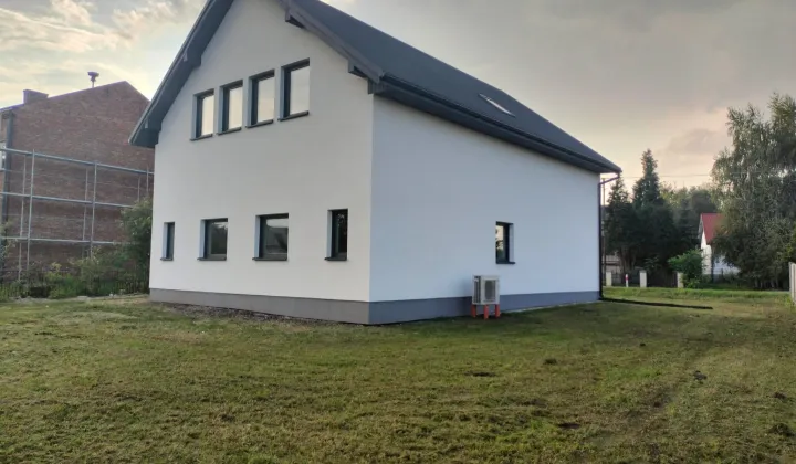 dom wolnostojący, 10 pokoi Dobiesławice