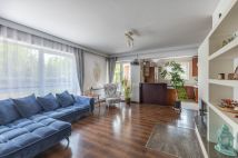 dom wolnostojący, 6 pokoi Sulejówek, ul. Niepodległości. Zdjęcie 4