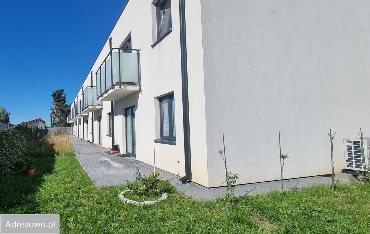dom szeregowy, 4 pokoje Mława Centrum, ul. Zuzanny Morawskiej. Zdjęcie 2