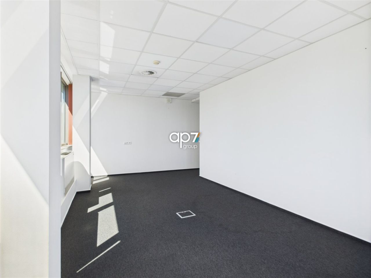 Biuro Kraków Bronowice, ul. Stańczyka. Zdjęcie 2