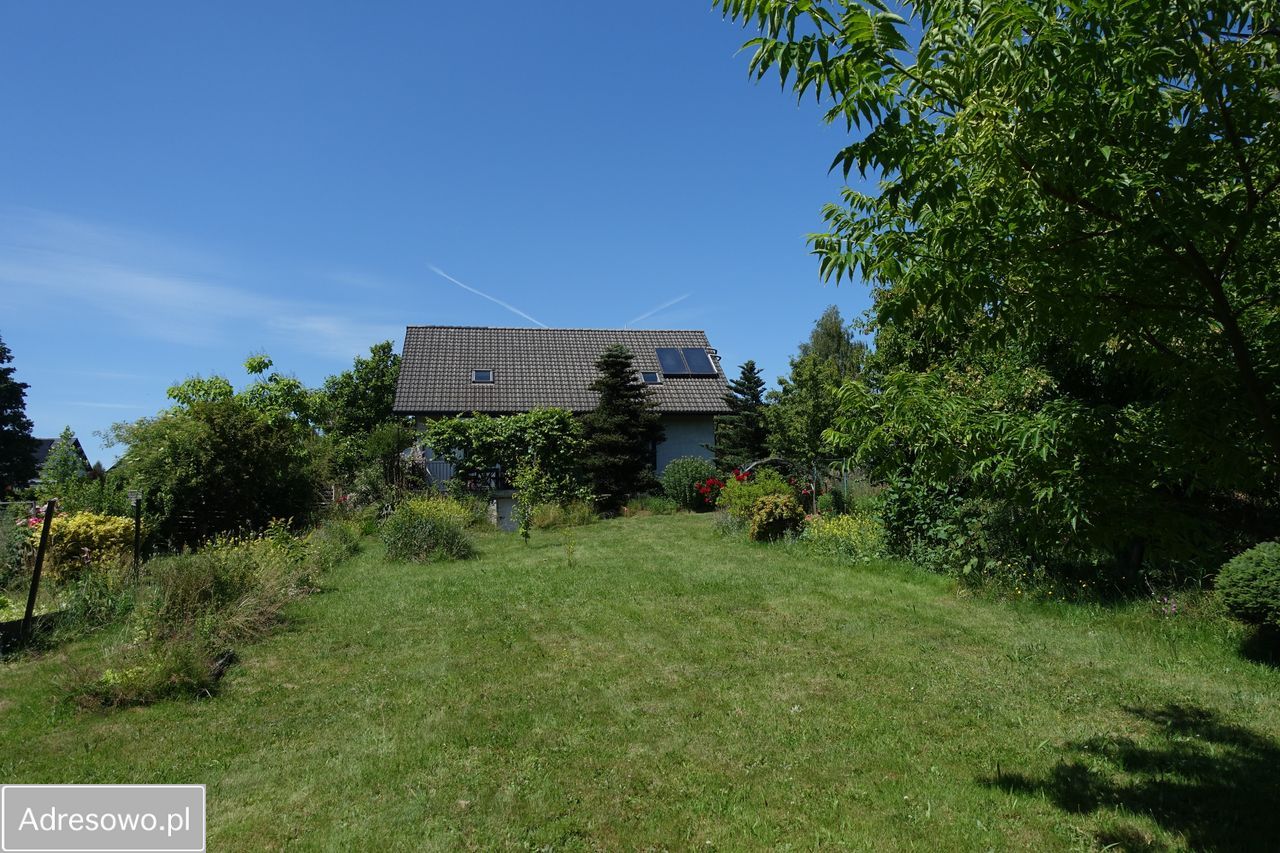 dom wolnostojący, 4 pokoje Rożnowa. Zdjęcie 12