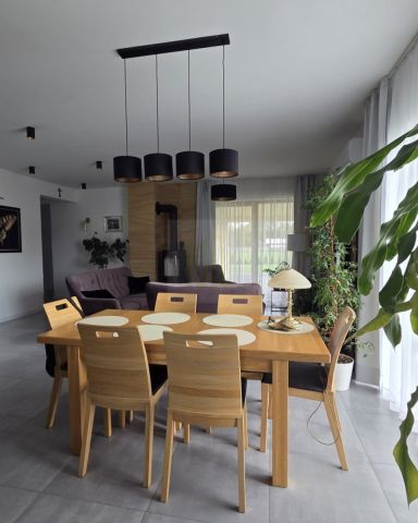 dom wolnostojący, 4 pokoje Jaktorów-Kolonia, ul. Prymasa Mikołaja Trąby. Zdjęcie 5