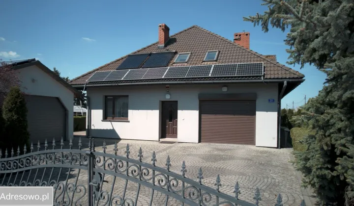 dom wolnostojący, 7 pokoi Golasowice, ul. Marii Dąbrowskiej