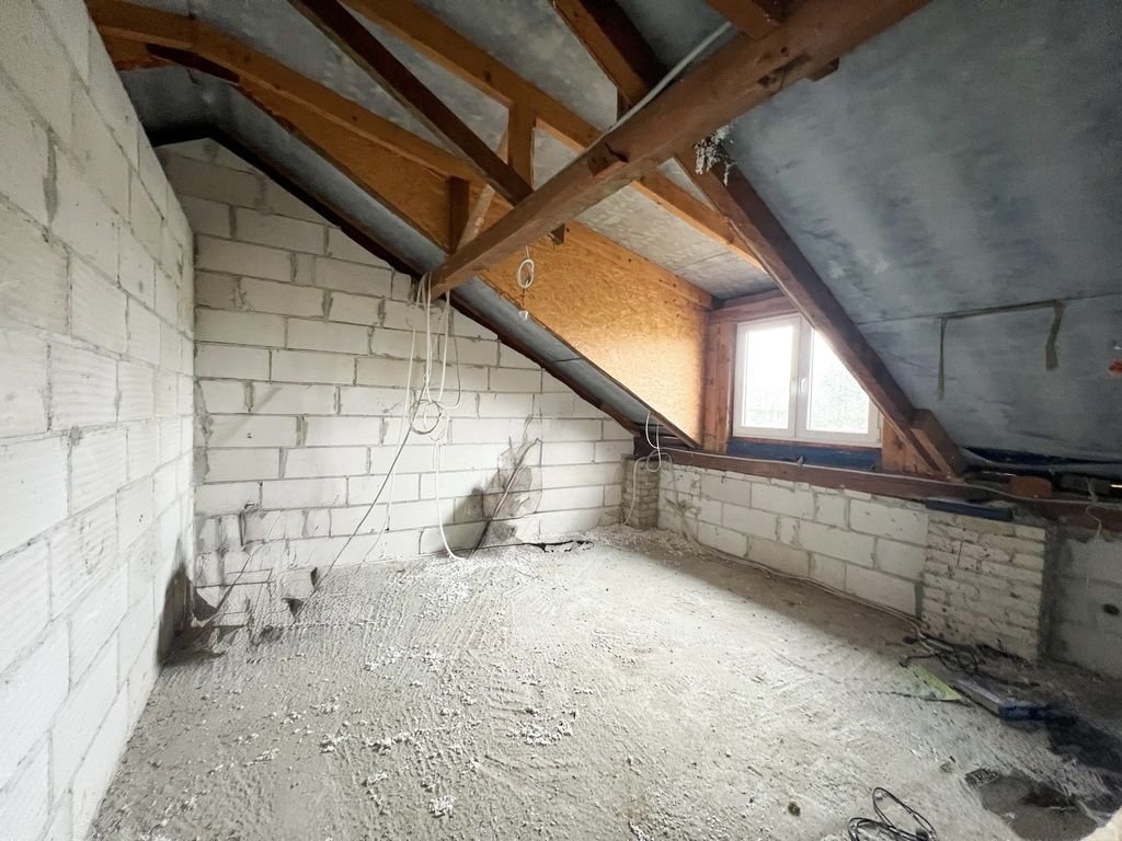 dom wolnostojący, 6 pokoi Łopuszka Mała. Zdjęcie 3