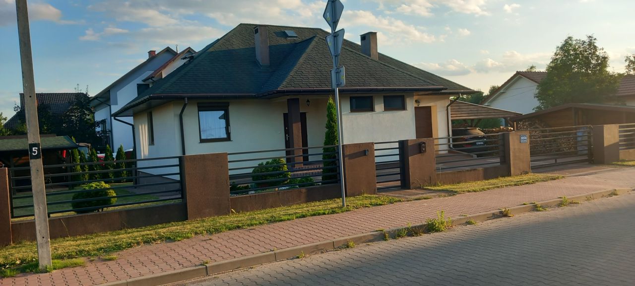 dom wolnostojący, 3 pokoje Starachowice Lubianki, ul. Smugowa