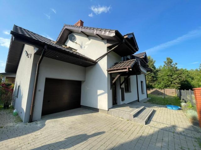 dom wolnostojący, 5 pokoi Kozubszczyzna Motycz. Zdjęcie 1