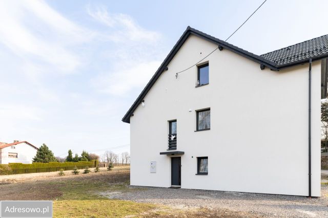 Mieszkanie 3-pokojowe Bestwina, ul. Kościelna. Zdjęcie 1