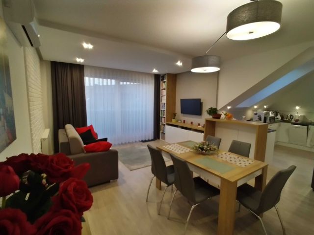 Mieszkanie 4-pokojowe Oleśnica, ul. Koszarowa. Zdjęcie 1