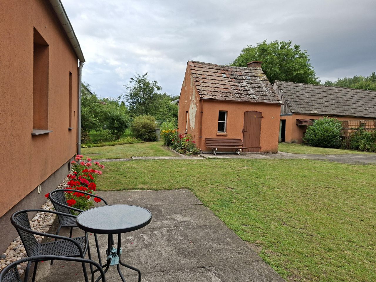 dom wolnostojący, 4 pokoje Burowo. Zdjęcie 6