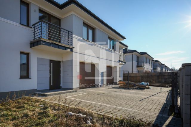 bliźniak, 5 pokoi Łazy. Zdjęcie 17