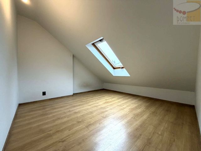 dom szeregowy, 7 pokoi Brwinów. Zdjęcie 11