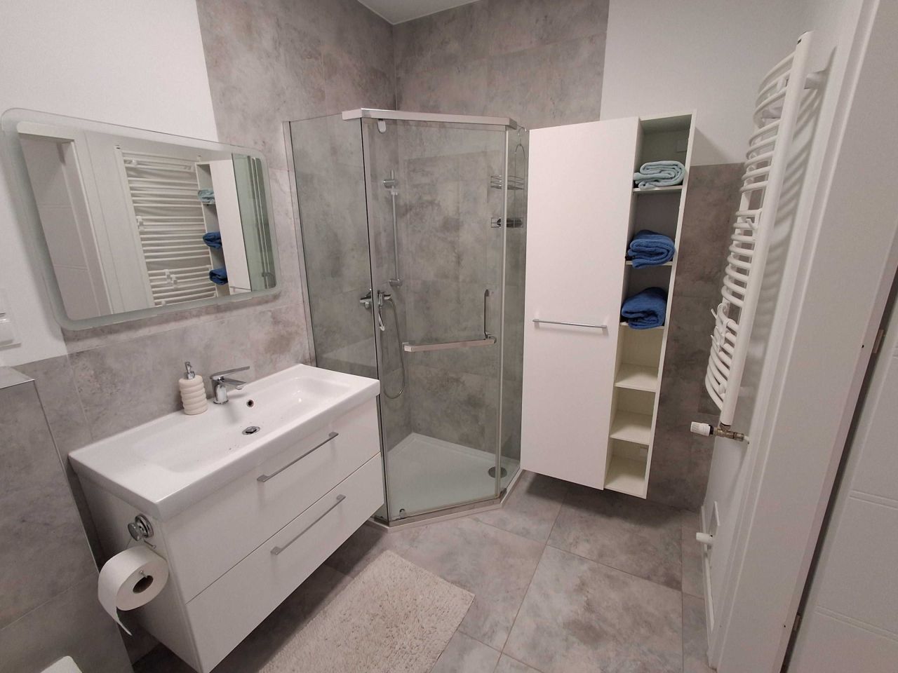 Mieszkanie 3-pokojowe Rzeszów, ul. Bałtycka. Zdjęcie 3