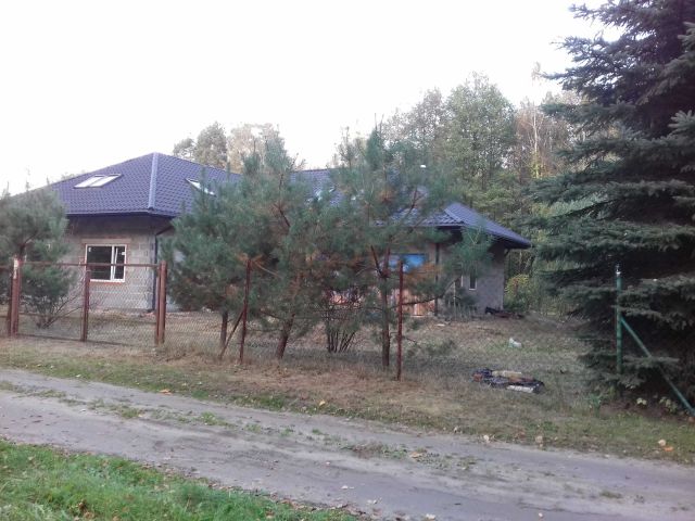 dom wolnostojący, 5 pokoi Dąbrówka-Strumiany, ul. Sosnowa. Zdjęcie 5