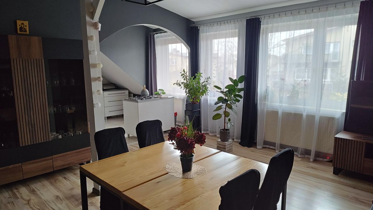 dom wolnostojący, 6 pokoi Konopiska, ul. Kosmiczna. Zdjęcie 1